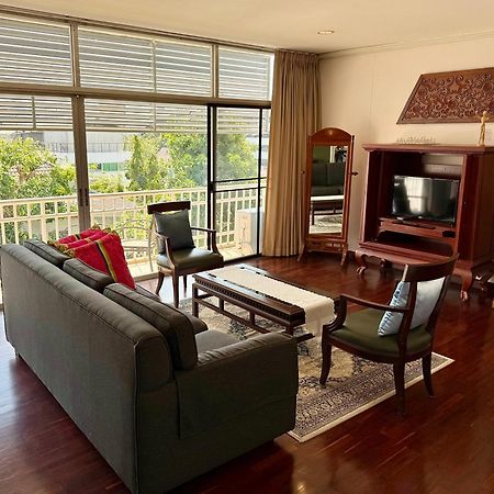 Samsen Suites Spacious 2Br Contemporary Thai Style Bangkok Exterior foto