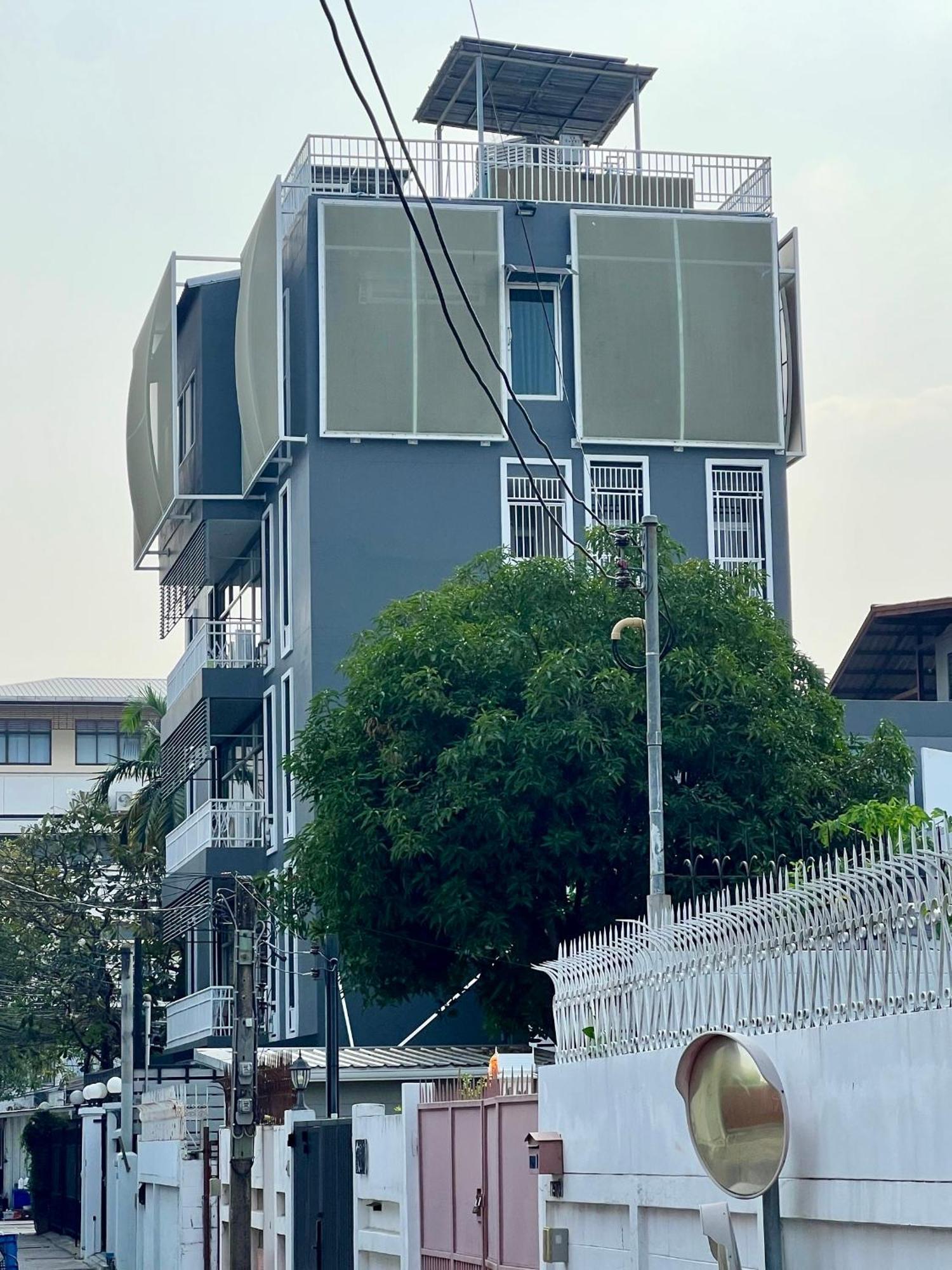 Samsen Suites Spacious 2Br Contemporary Thai Style Bangkok Exterior foto