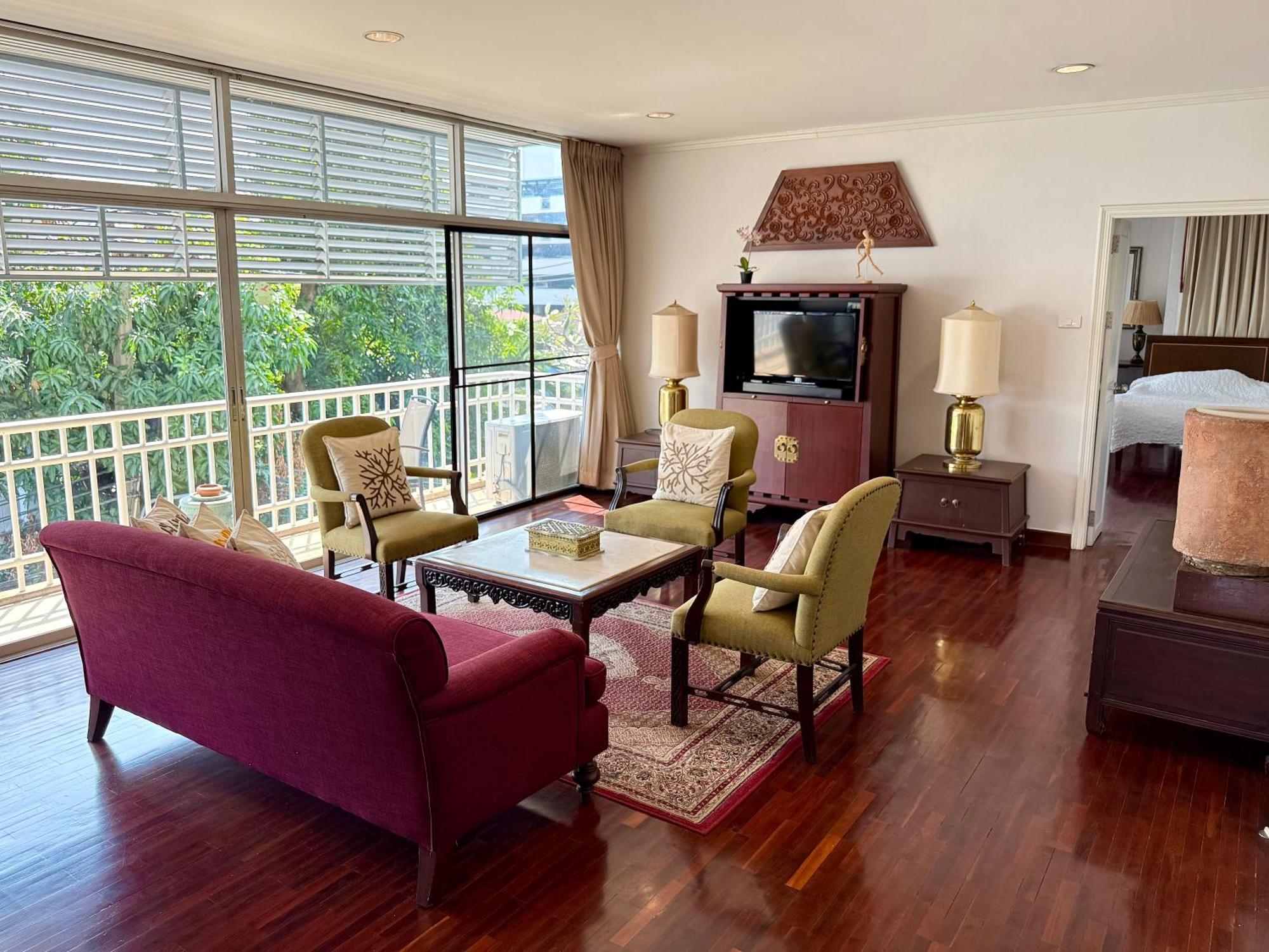 Samsen Suites Spacious 2Br Contemporary Thai Style Bangkok Exterior foto