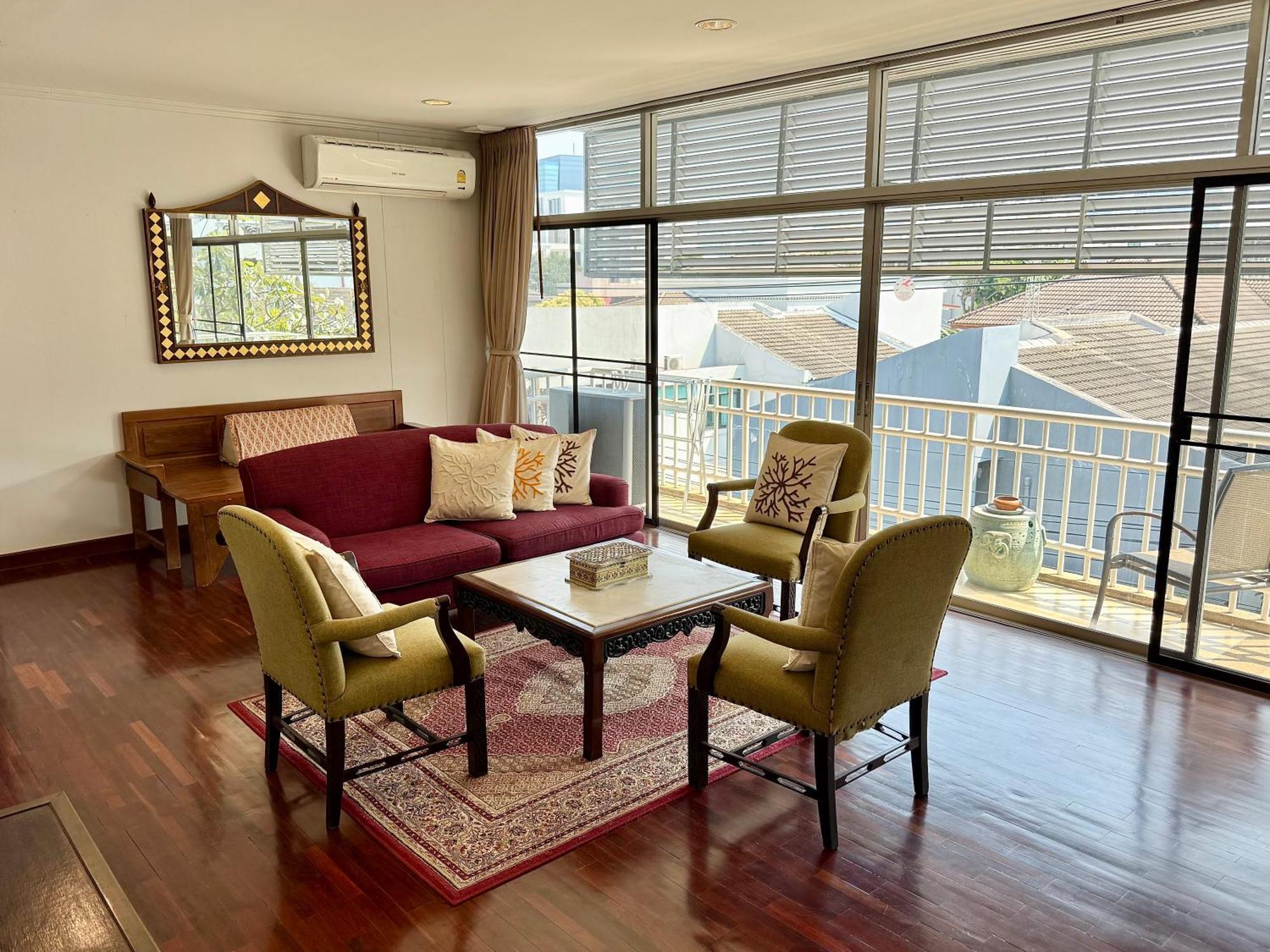 Samsen Suites Spacious 2Br Contemporary Thai Style Bangkok Exterior foto