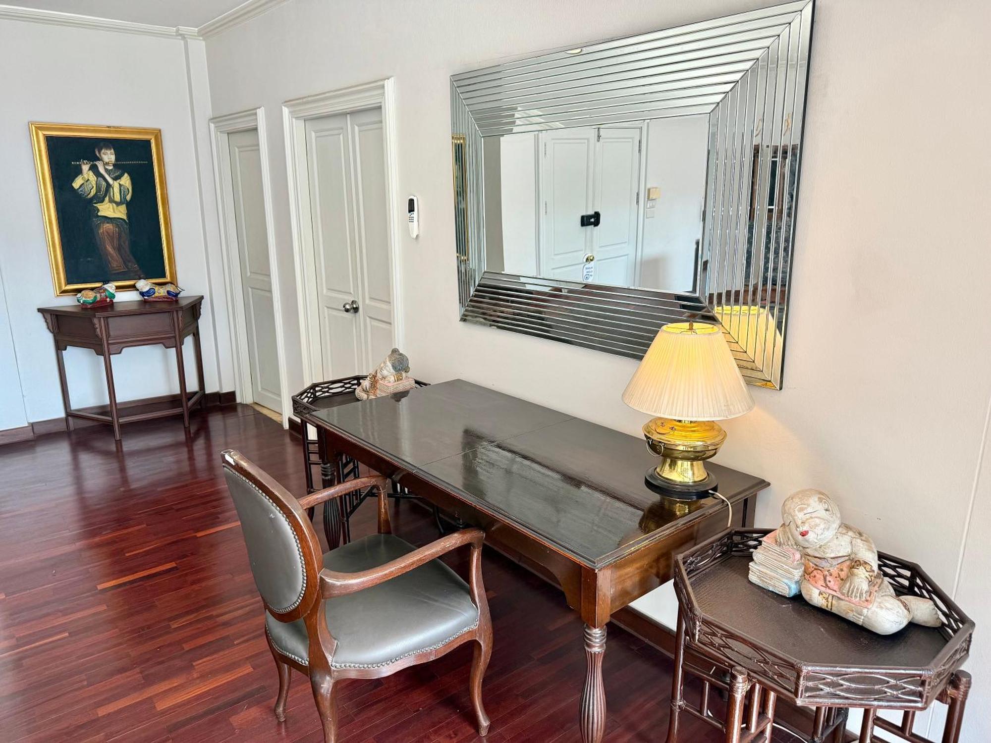 Samsen Suites Spacious 2Br Contemporary Thai Style Bangkok Exterior foto