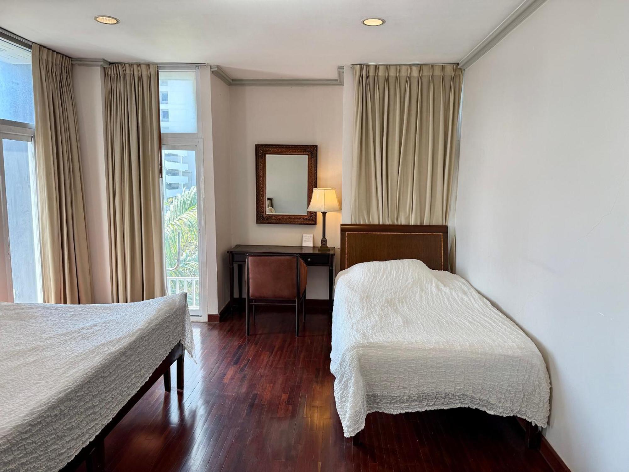 Samsen Suites Spacious 2Br Contemporary Thai Style Bangkok Exterior foto