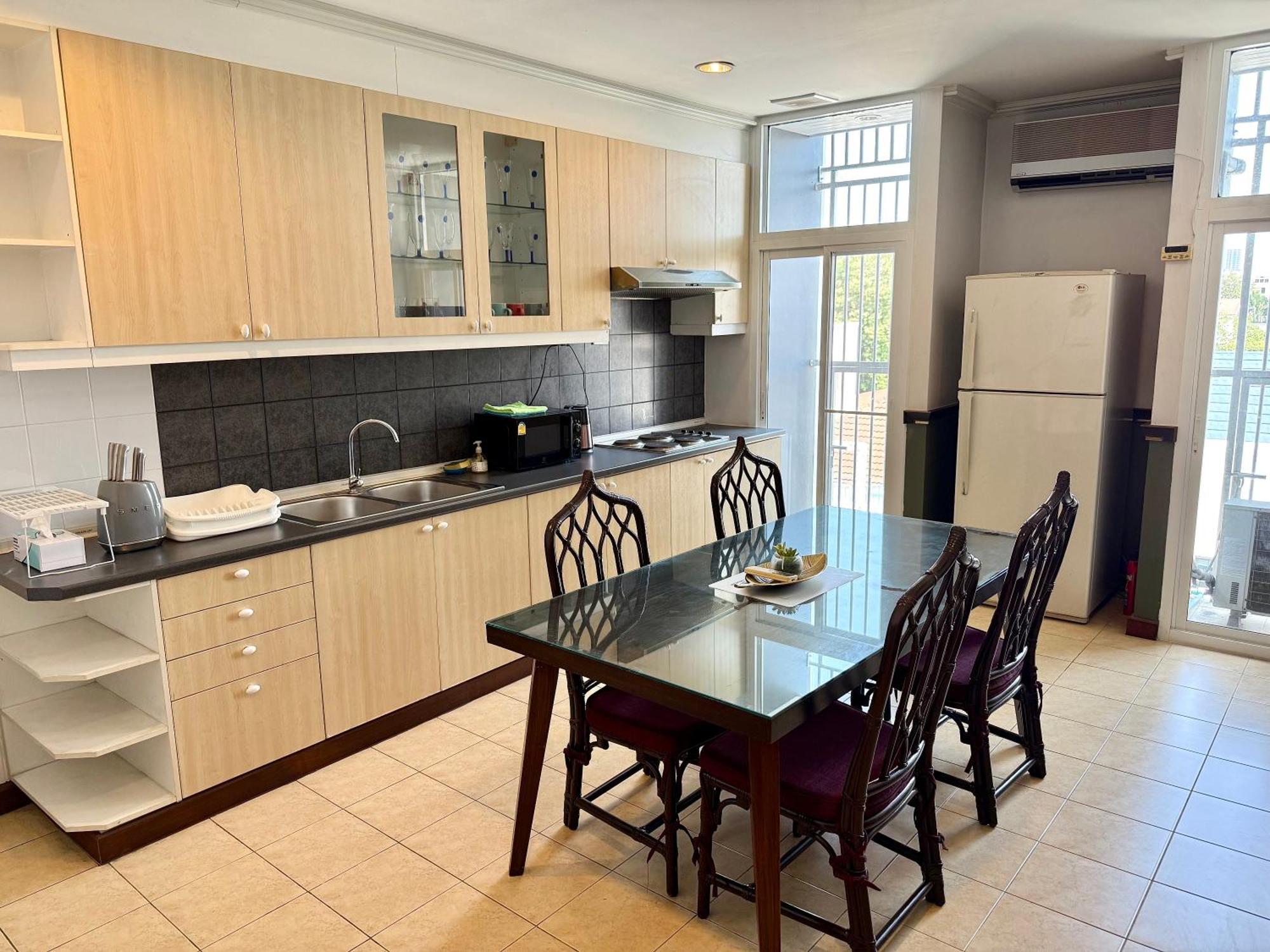 Samsen Suites Spacious 2Br Contemporary Thai Style Bangkok Exterior foto